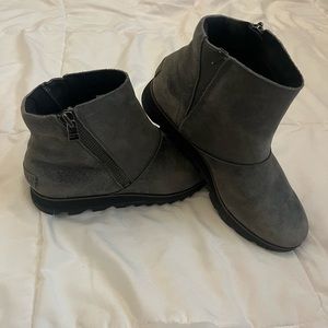 Womens Sorel ankle boots